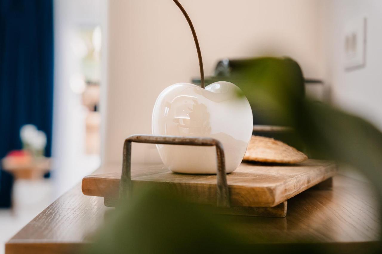 Margaret Luxury * Naxos City